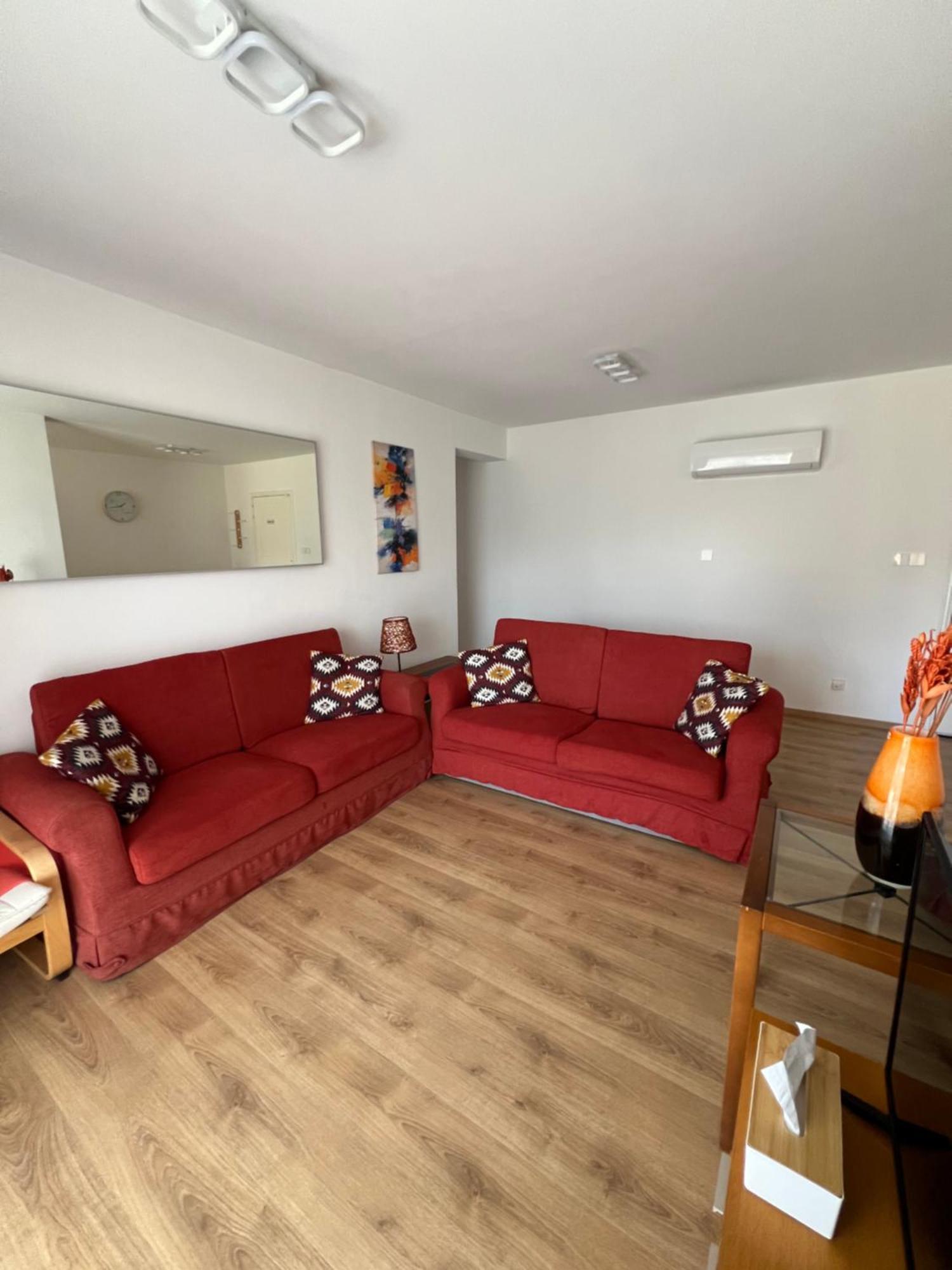 Iris Village Grand Apartment Пафос Екстериор снимка